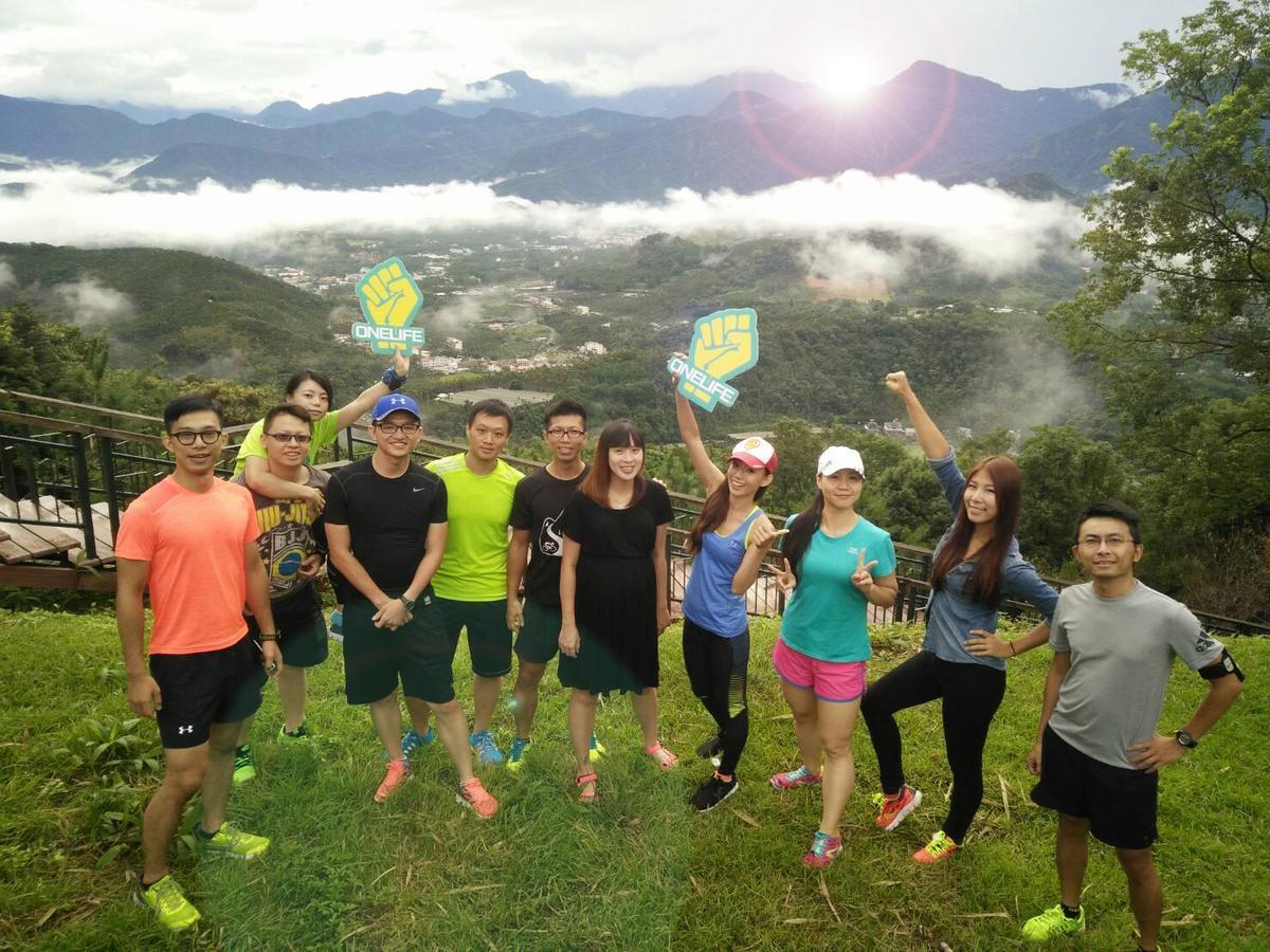 Sun Moon Lake Onelife Hostel Юйчі Екстер'єр фото